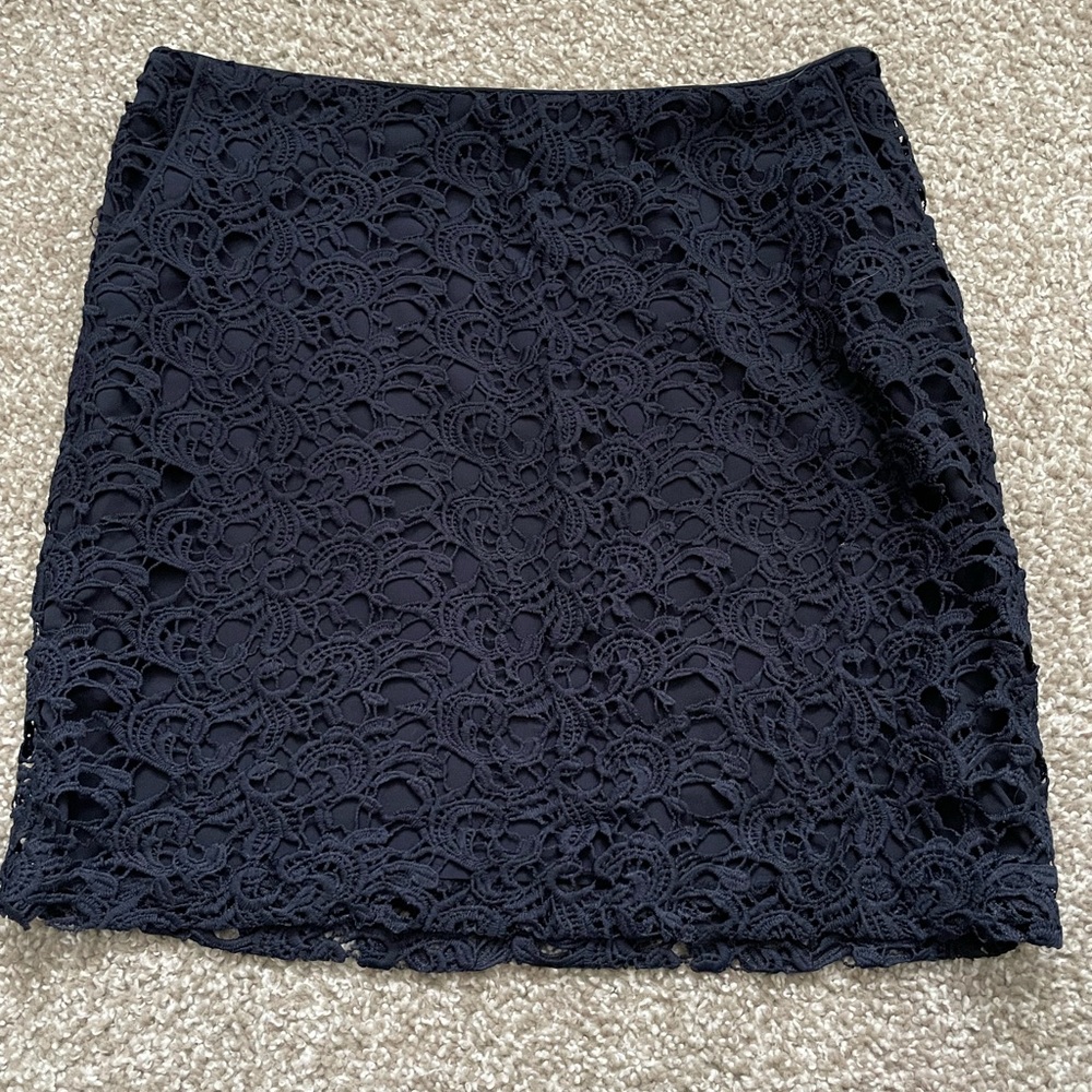EUC Navy Banana Republic Skirt with pockets. Fully Lined, size M